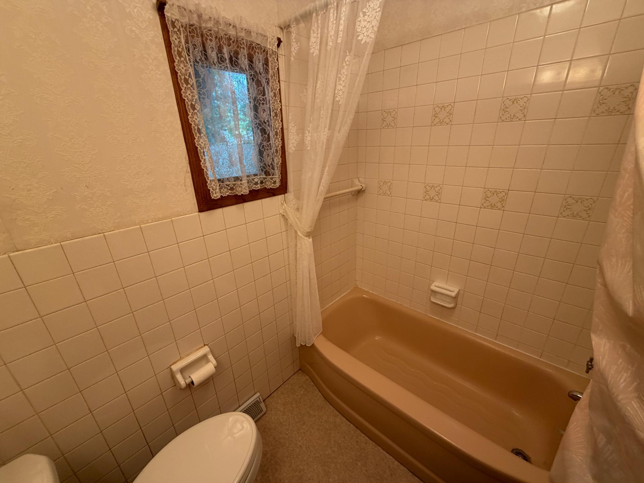 3 Fareway Drive Property Photo 28