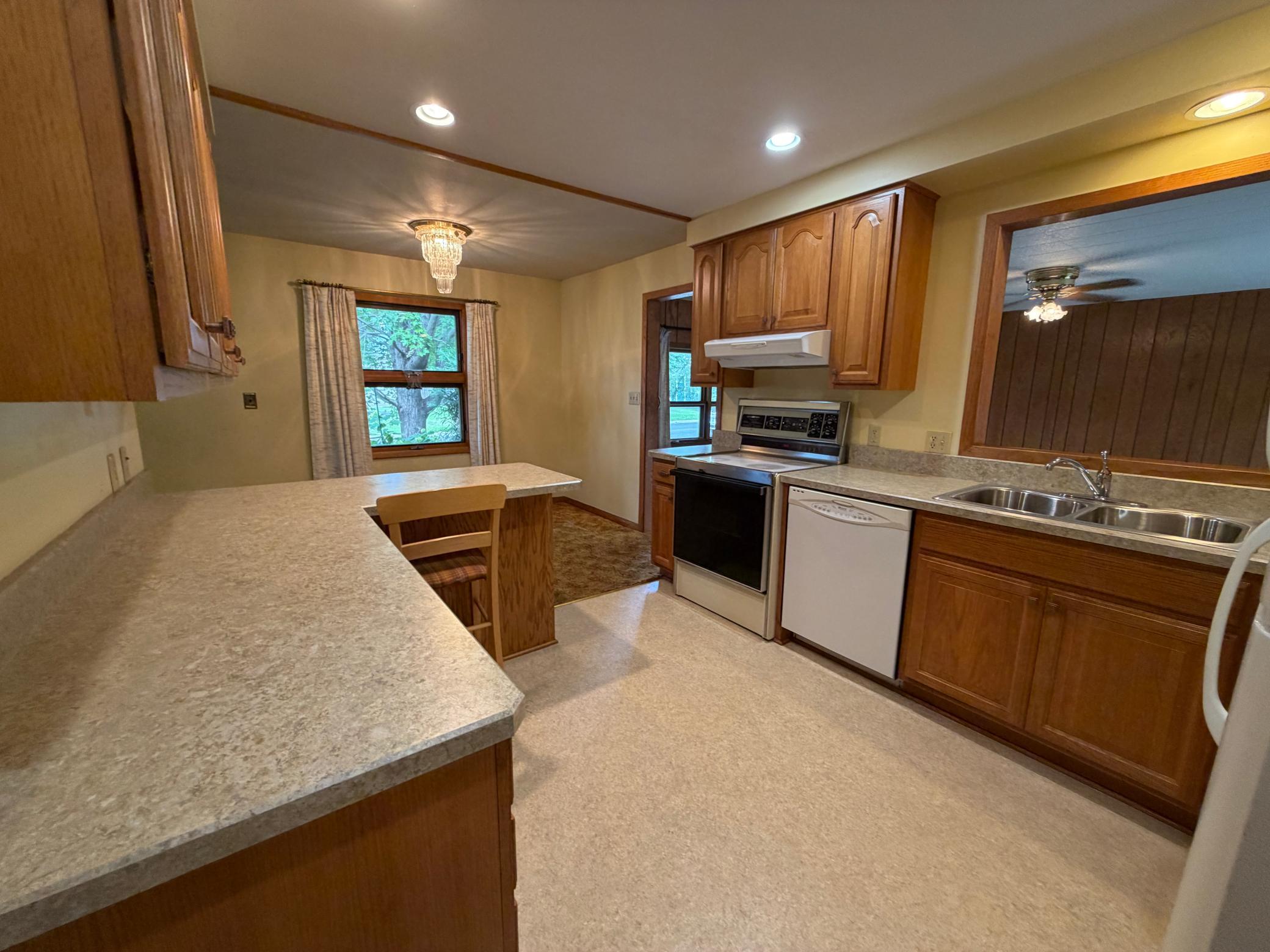3 Fareway Drive Property Photo 35