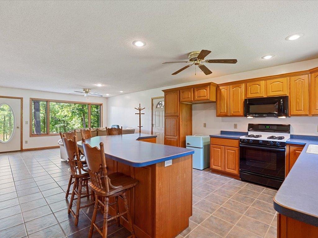 17741 River Road Property Photo 7