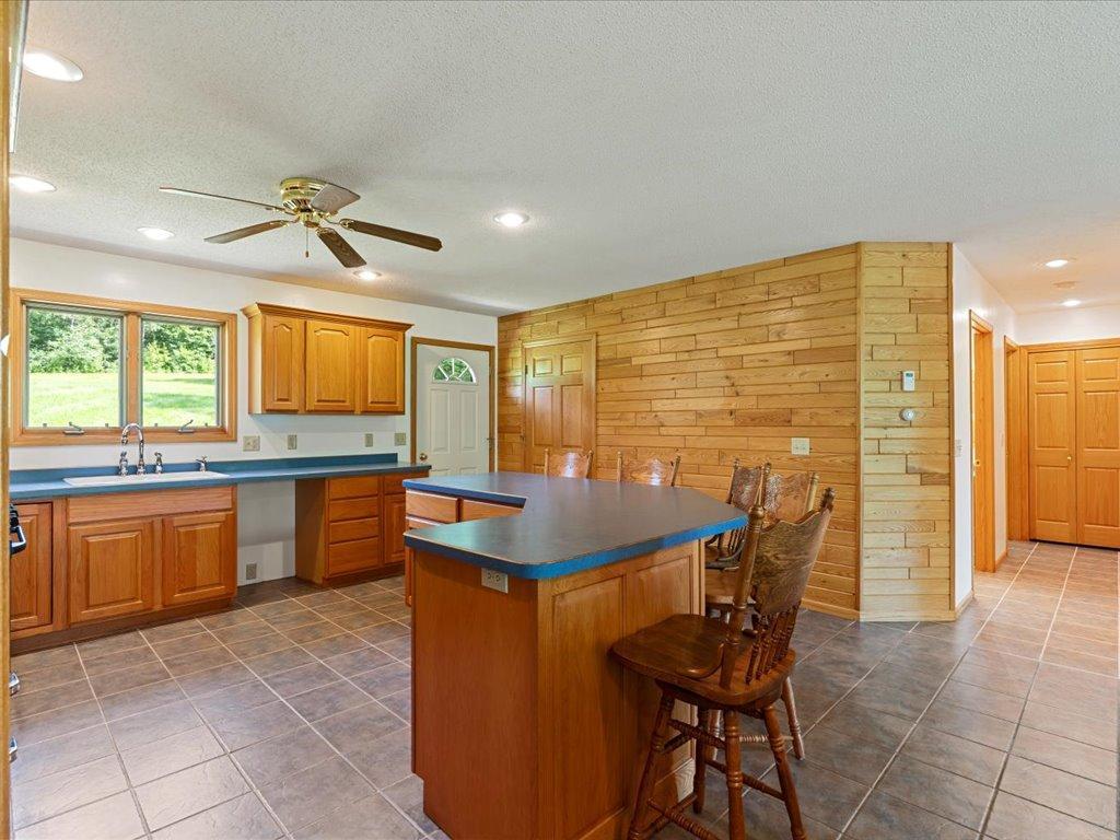 17741 River Road Property Photo 9