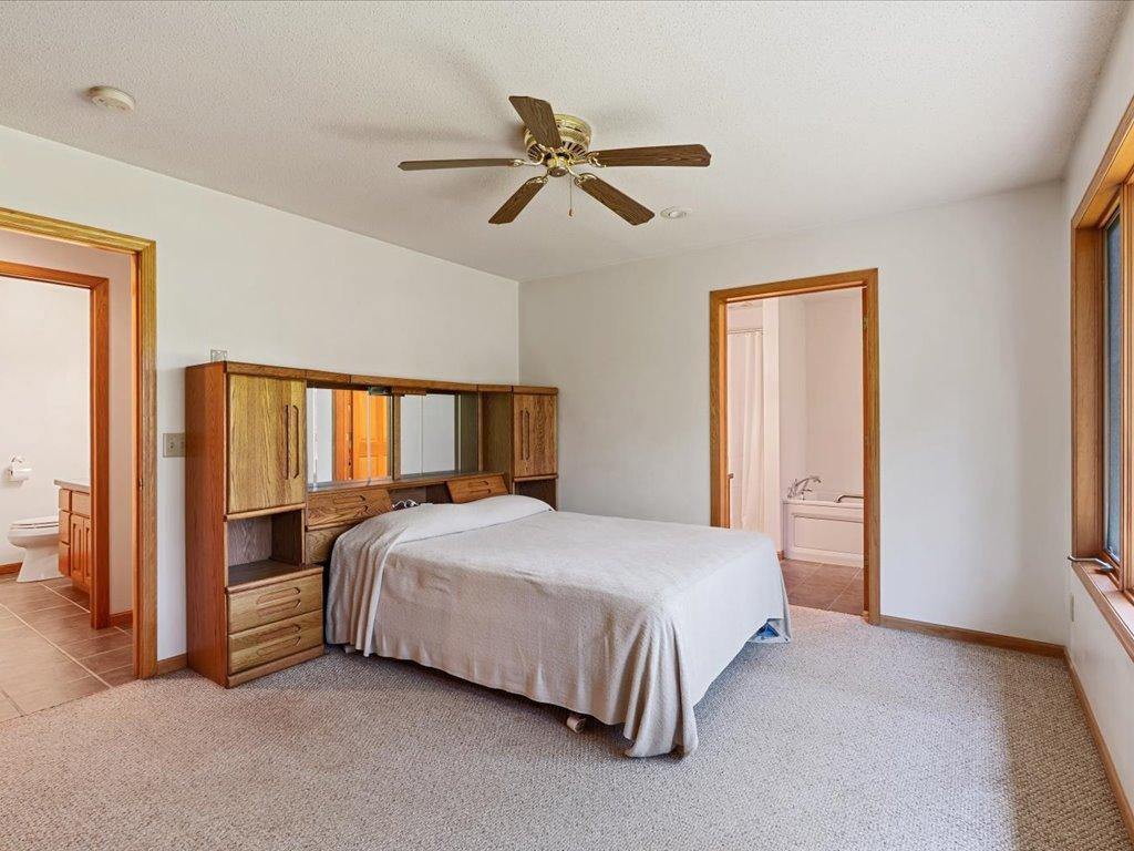 17741 River Road Property Photo 14