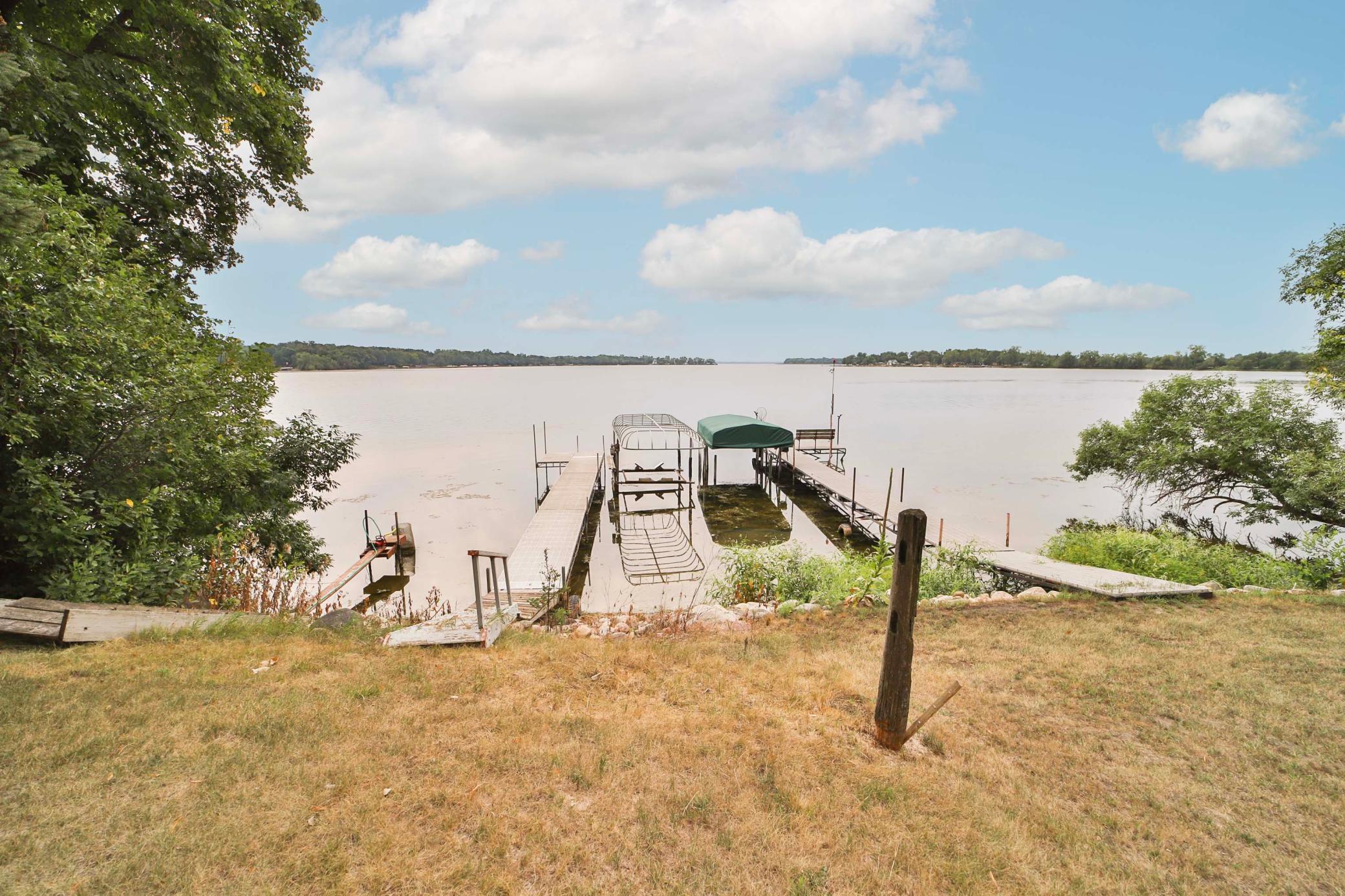 13018 Fairfield Drive Property Photo 2
