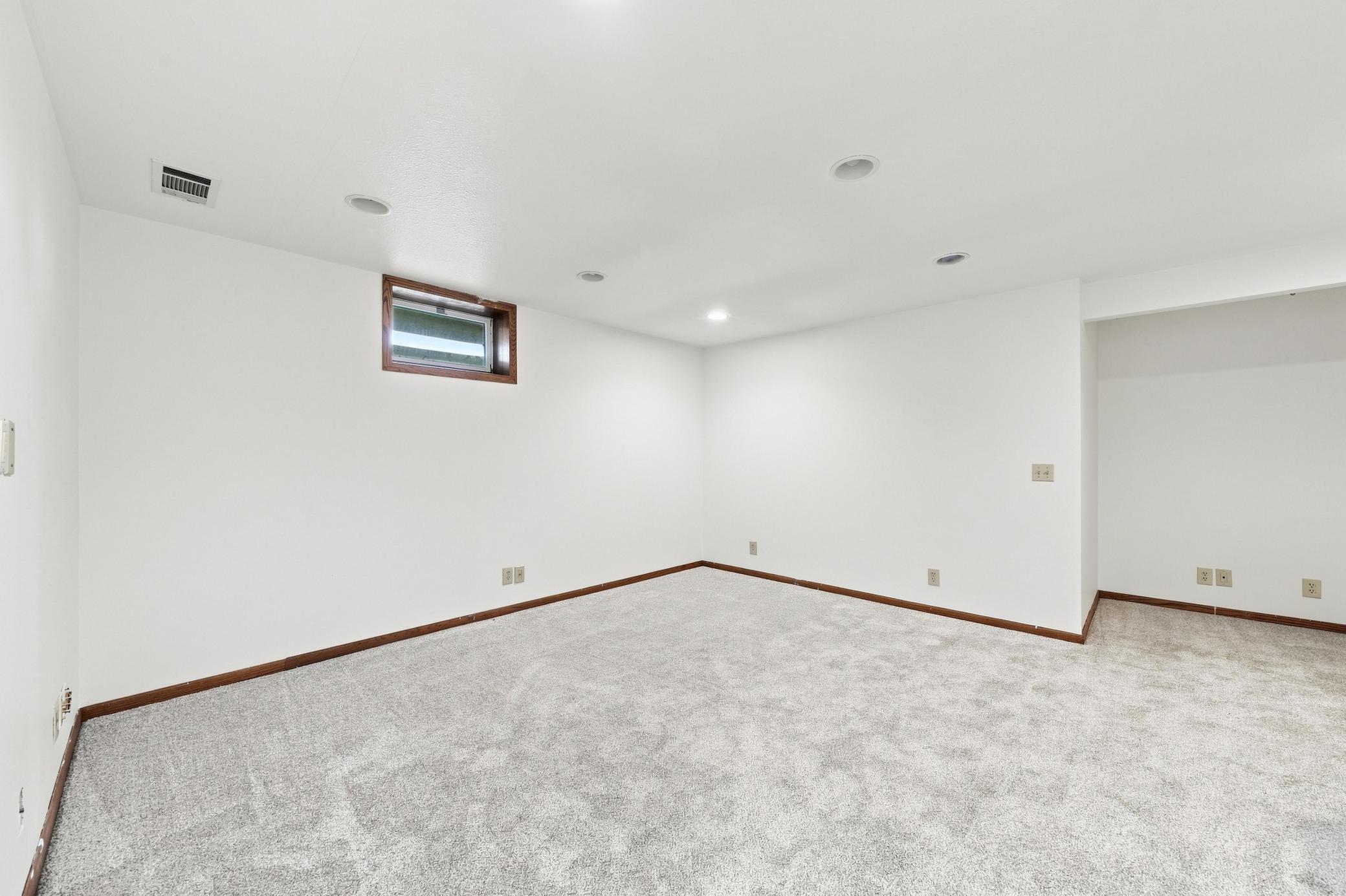 8687 Ridgewind Road Property Photo 15