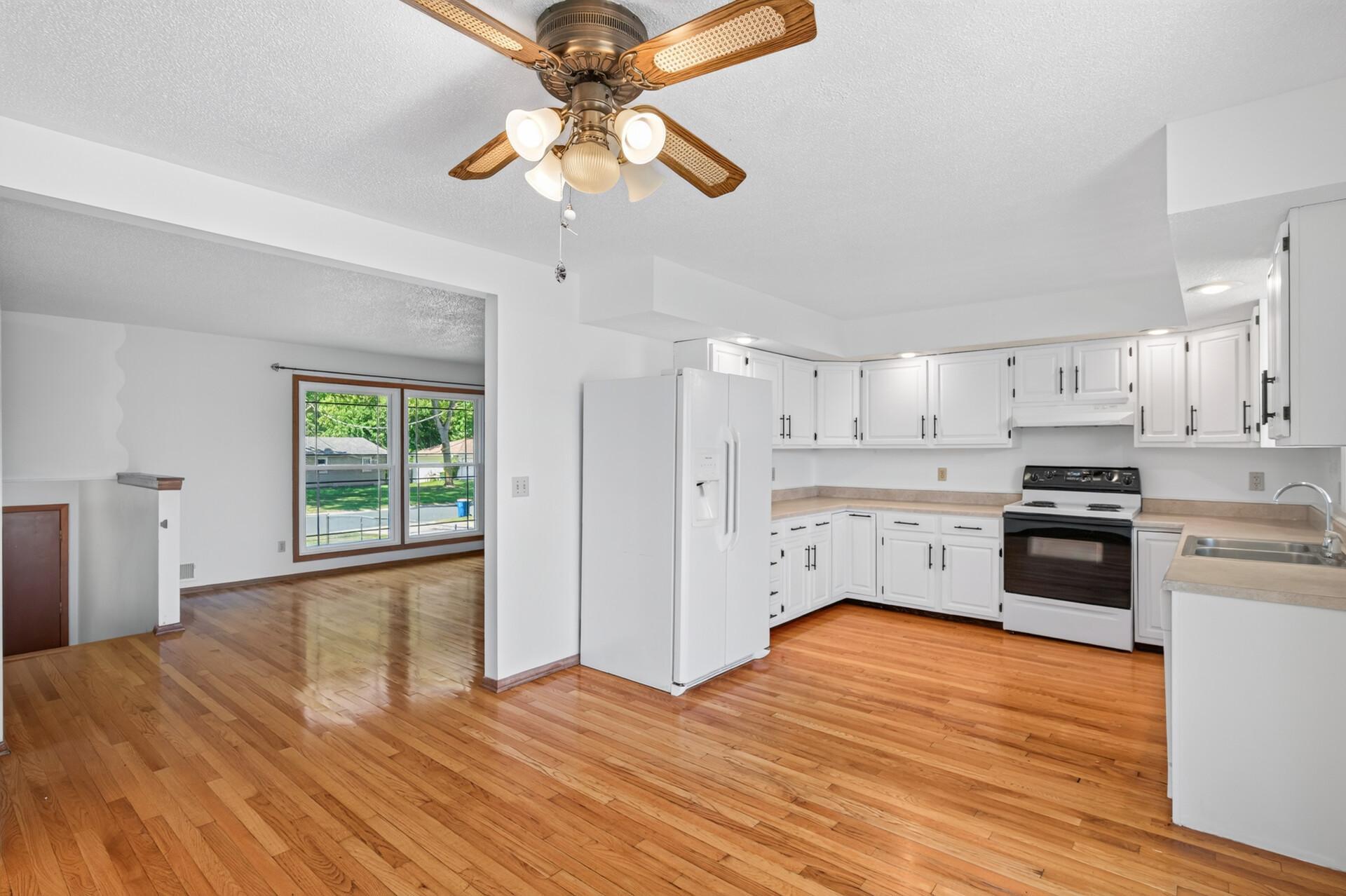 7 Lakeview Terrace Boulevard Property Photo 11