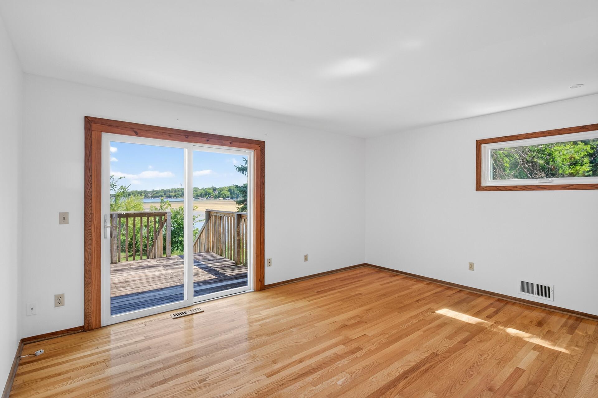 7 Lakeview Terrace Boulevard Property Photo 17