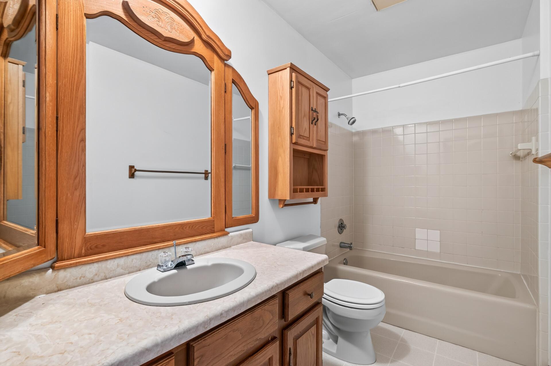 7 Lakeview Terrace Boulevard Property Photo 24