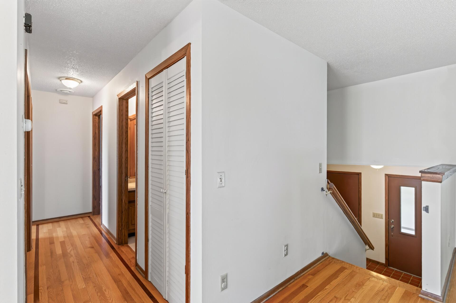 7 Lakeview Terrace Boulevard Property Photo 25