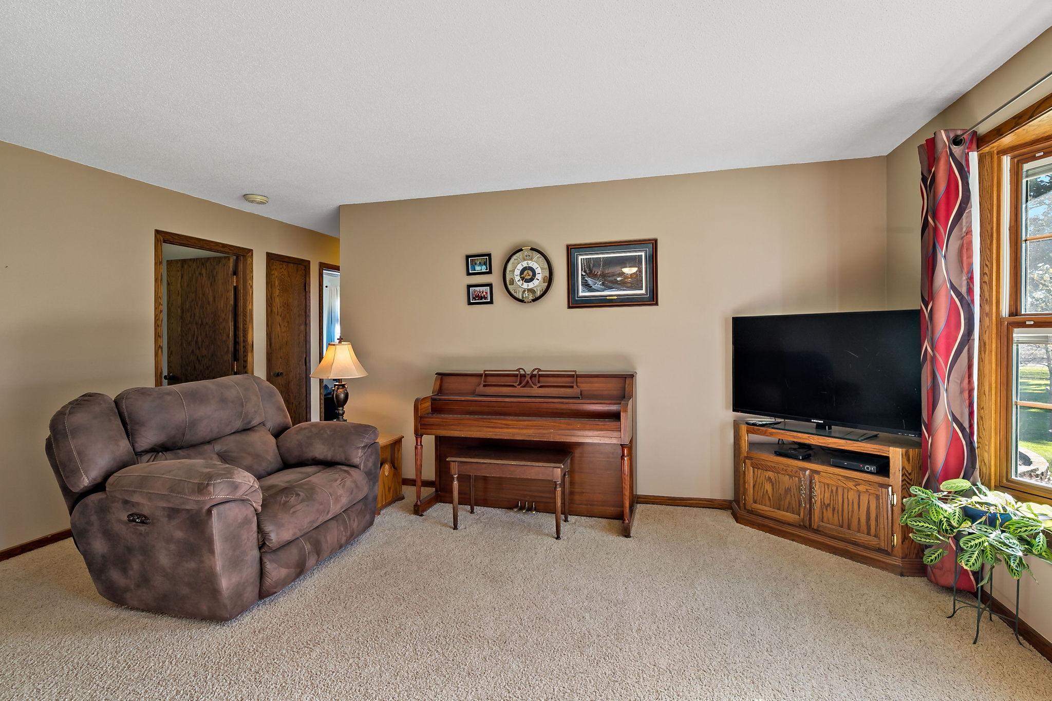 12964 E 270th Street Property Photo 14