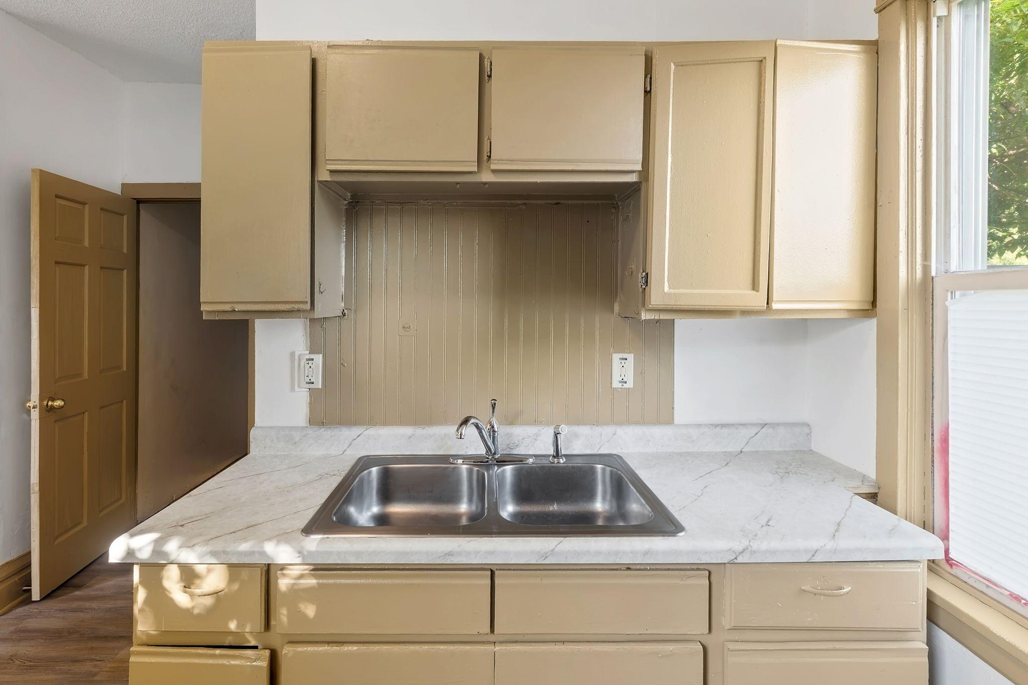 1035 Magnolia Avenue E Property Photo 12