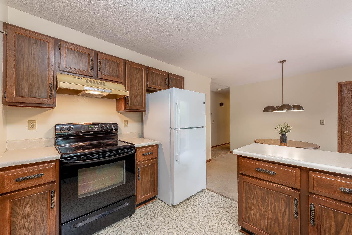 1833 Crestview Drive Property Photo 12