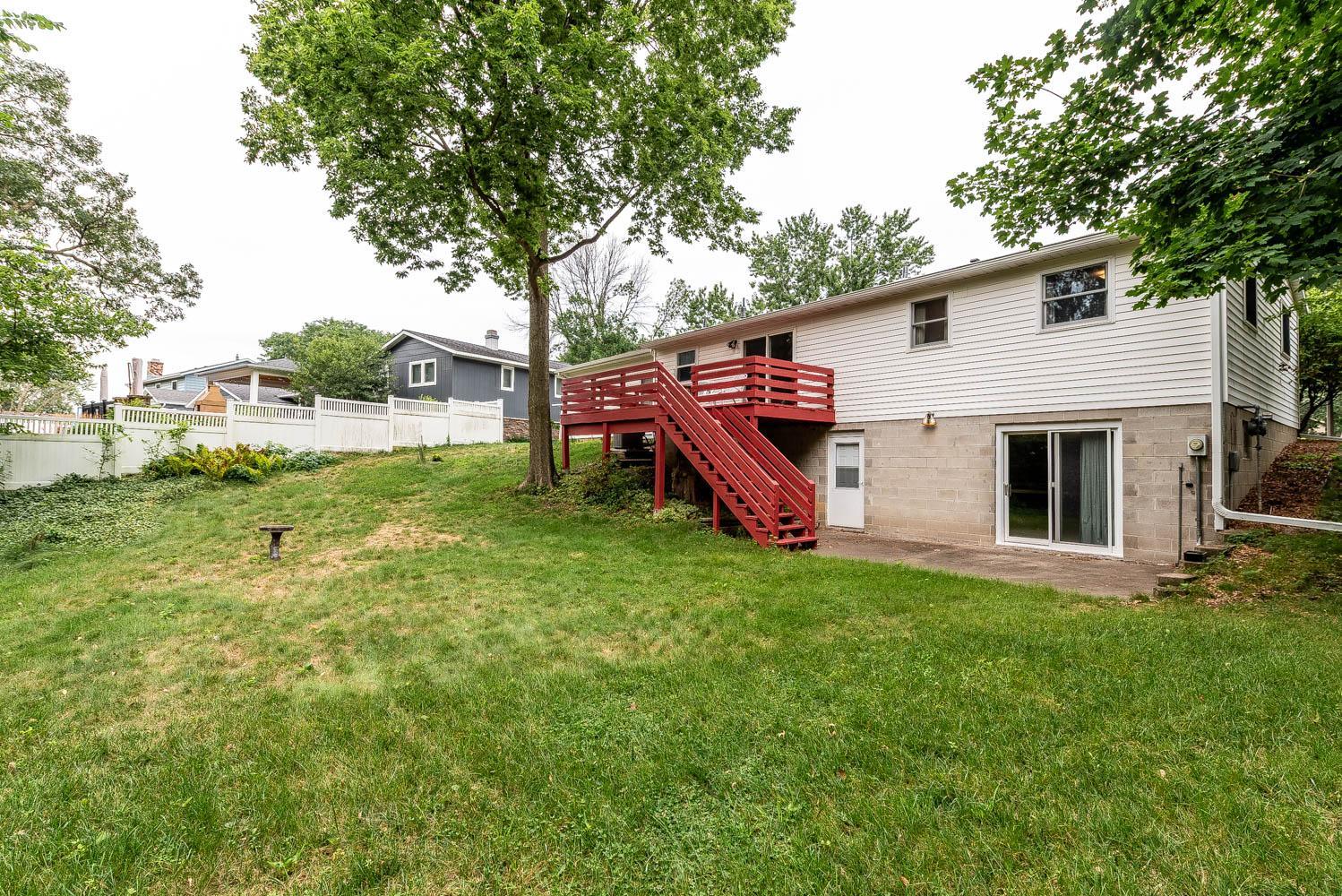 1833 Crestview Drive Property Photo 26