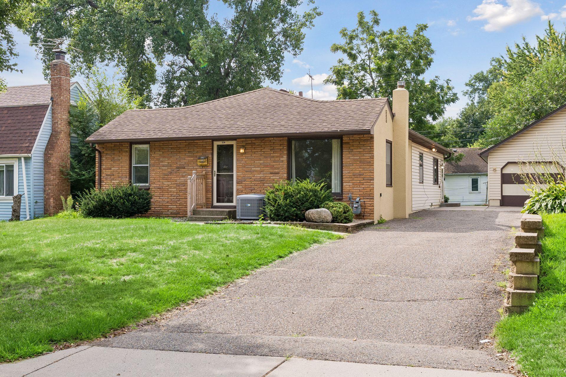 96 Orange Avenue W Property Photo 1