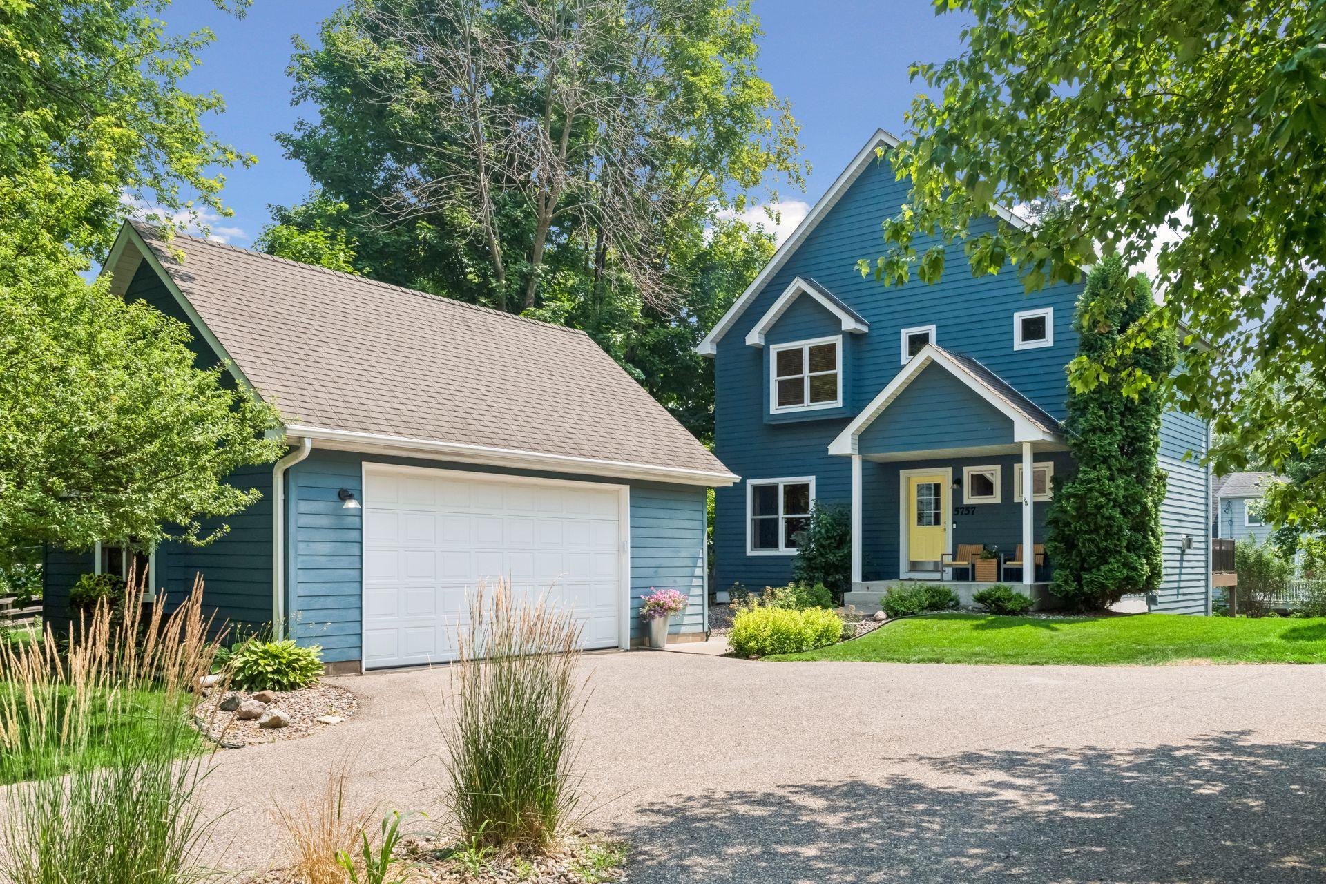 5757 Sunset Road Property Photo 1