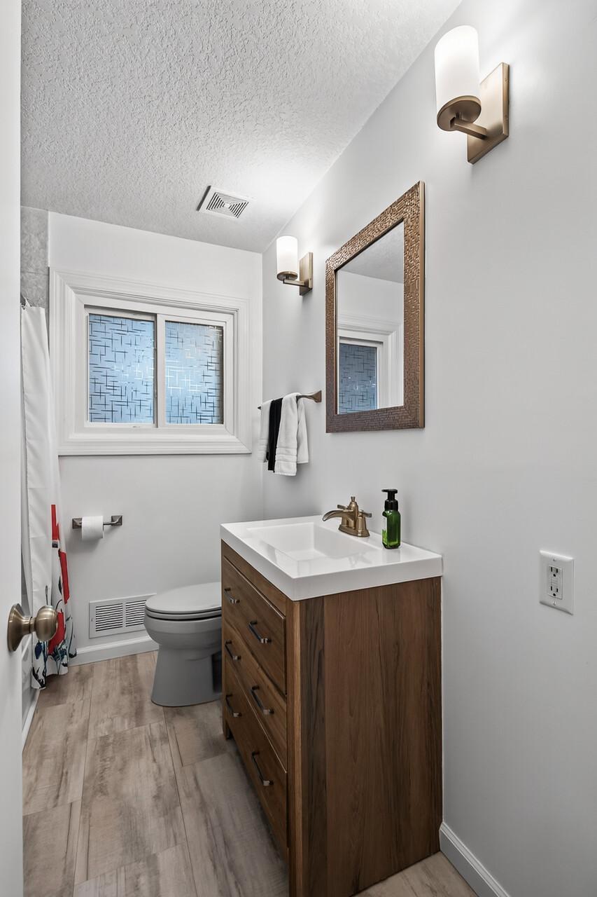 3301 69th Street E Property Photo 10