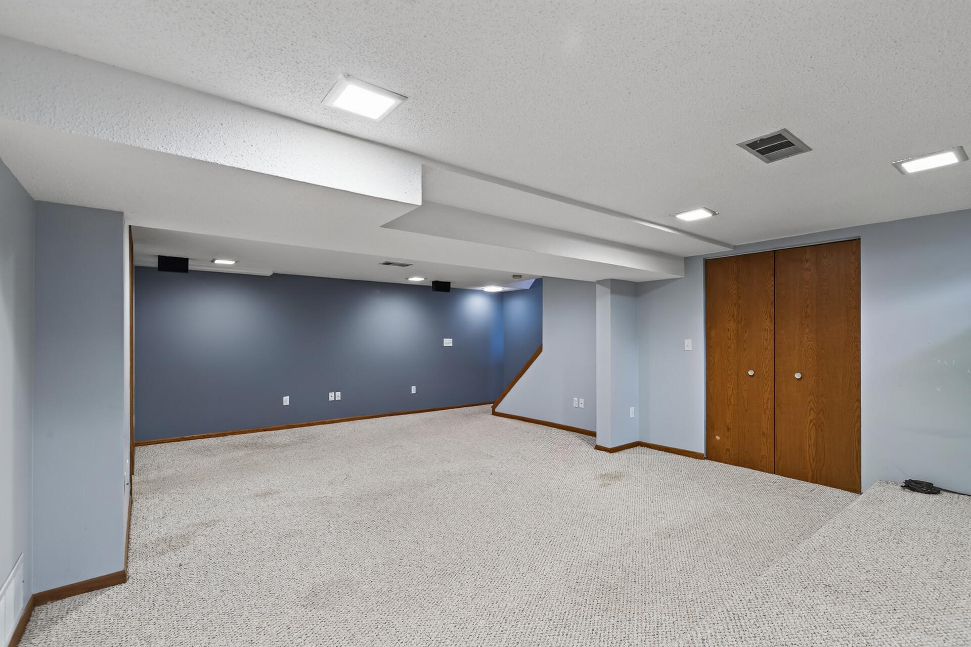 3301 69th Street E Property Photo 14