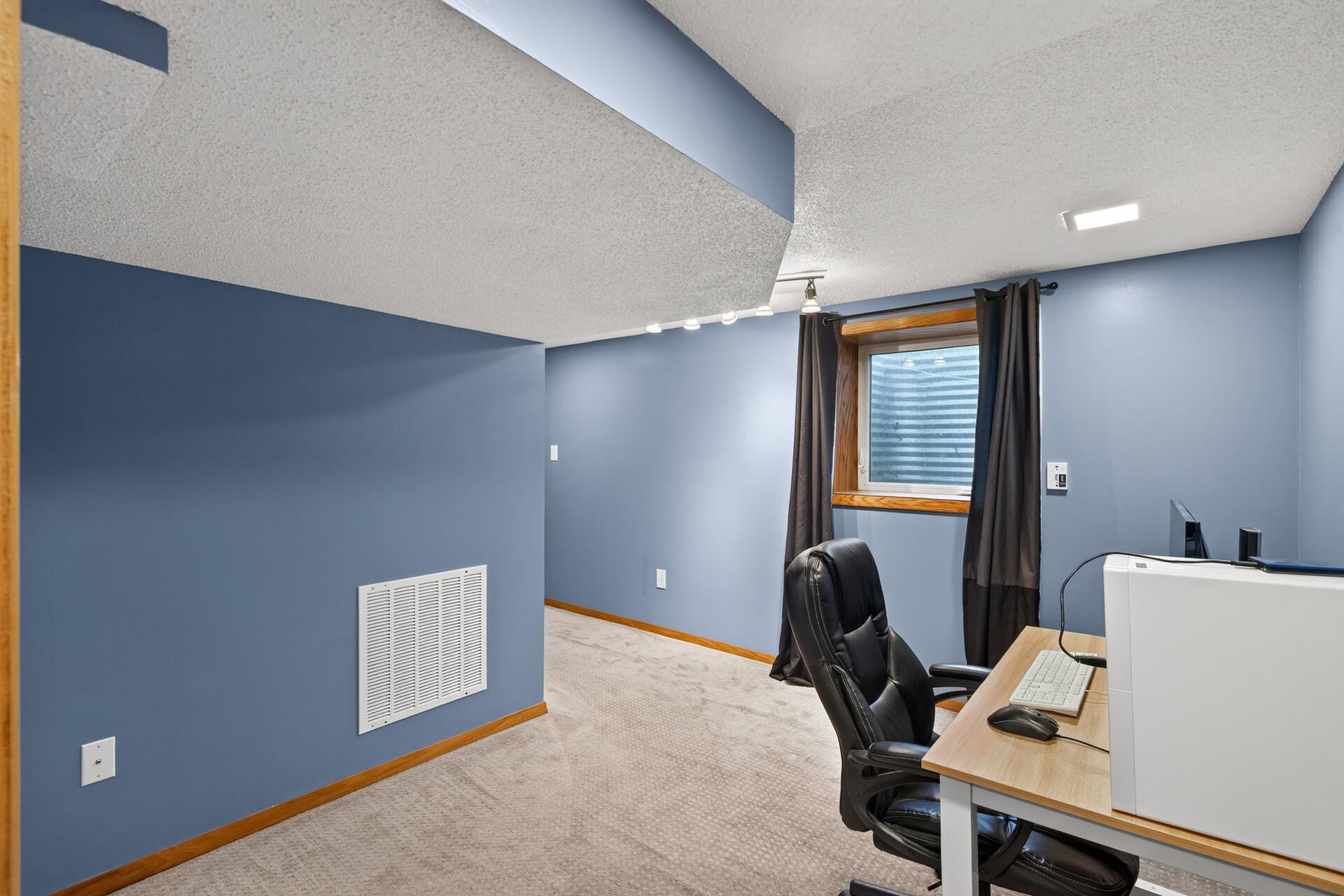 3301 69th Street E Property Photo 17