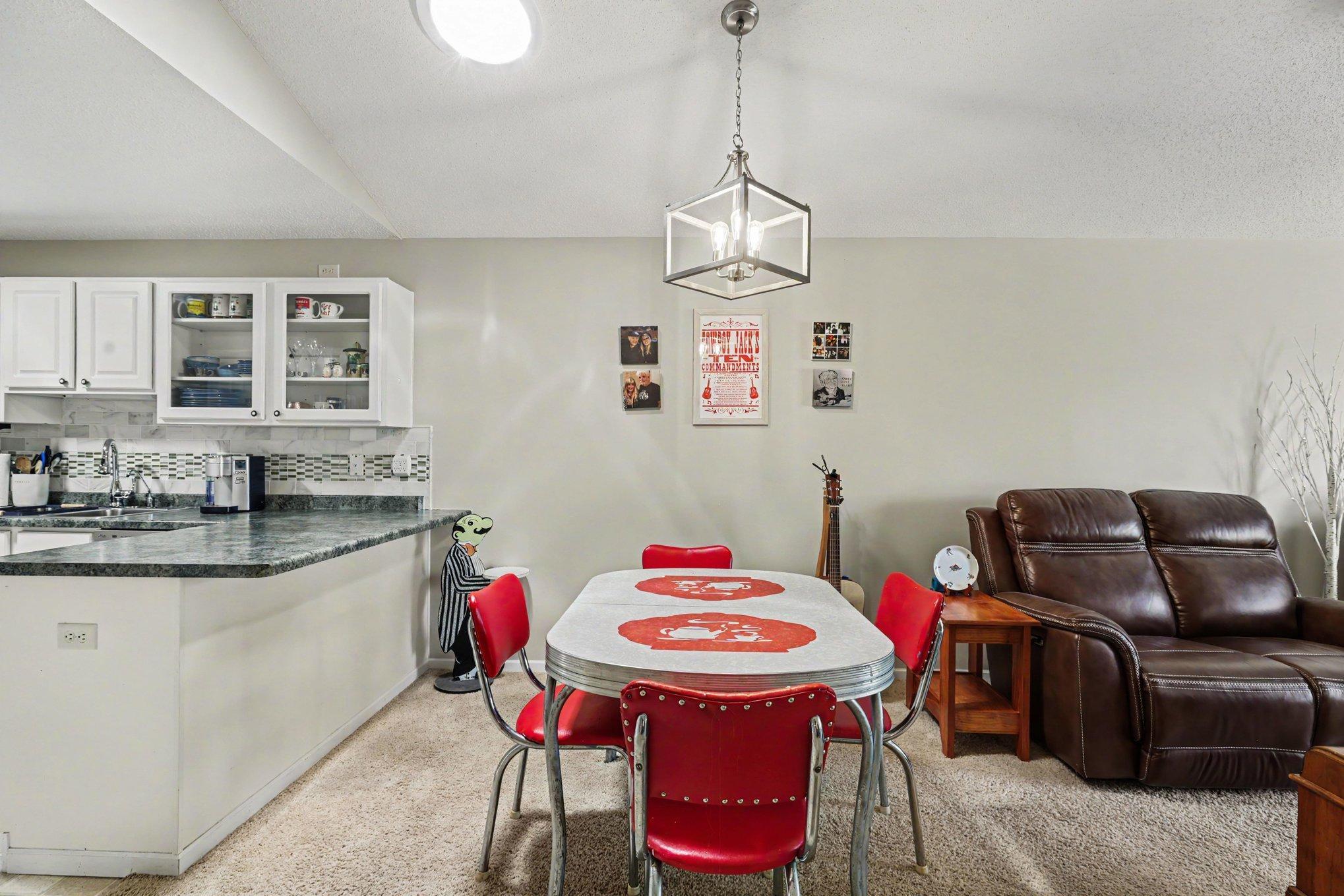 59 Brighton Path Property Photo 9
