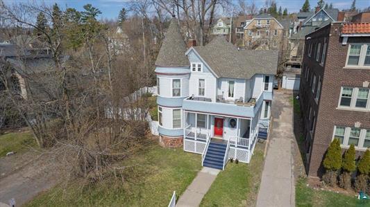 1727 E Superior Street Property Photo 2