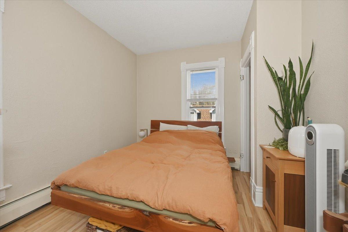 1727 E Superior Street Property Photo 23