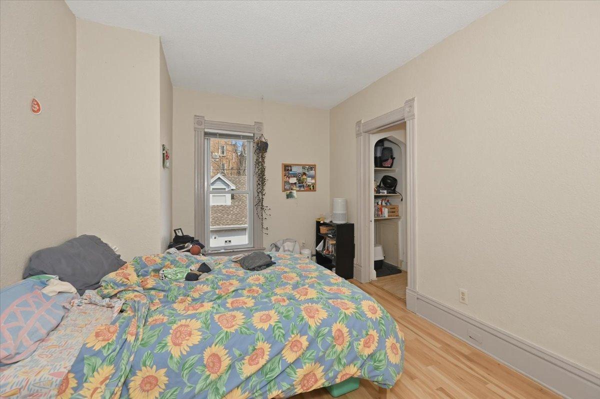 1727 E Superior Street Property Photo 27