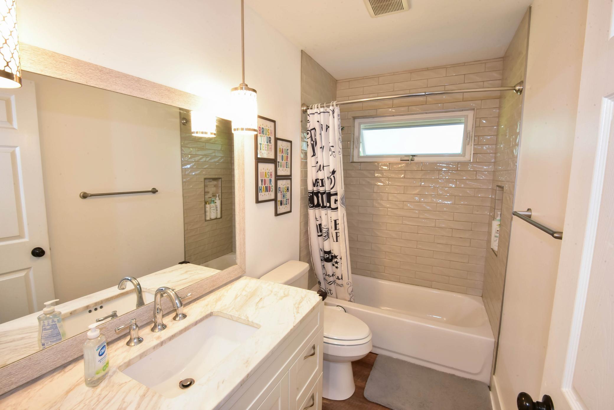 120 8th Avenue E Property Photo 15
