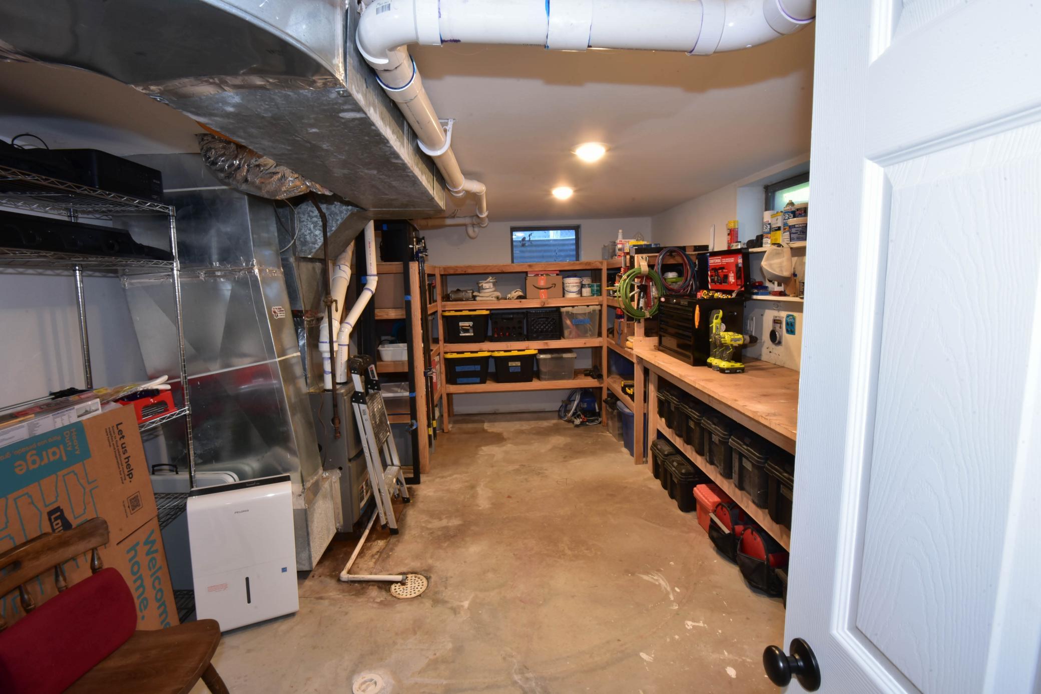 120 8th Avenue E Property Photo 28