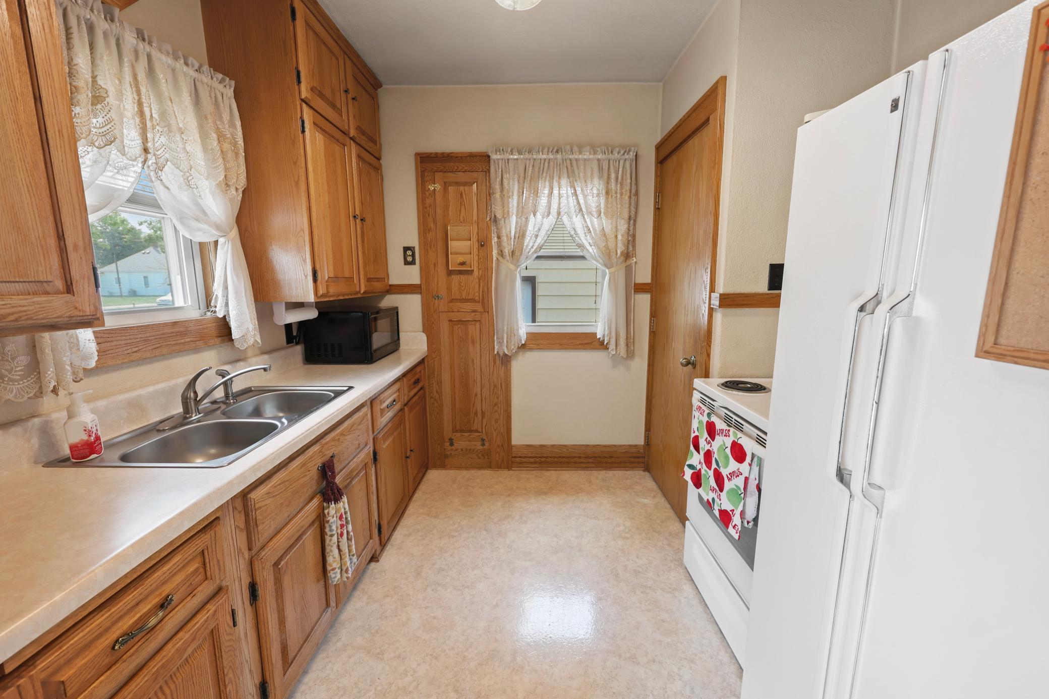 307 23rd Avenue N Property Photo 5