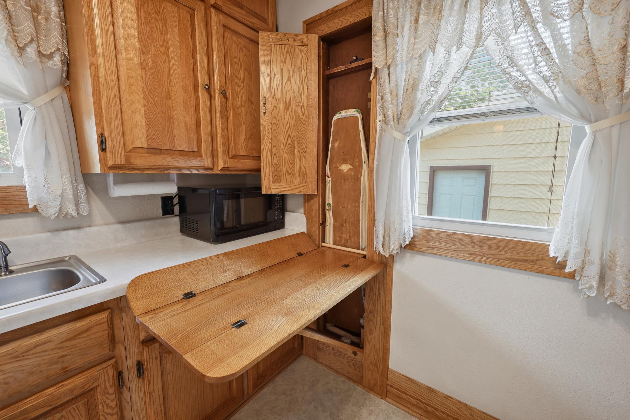 307 23rd Avenue N Property Photo 9
