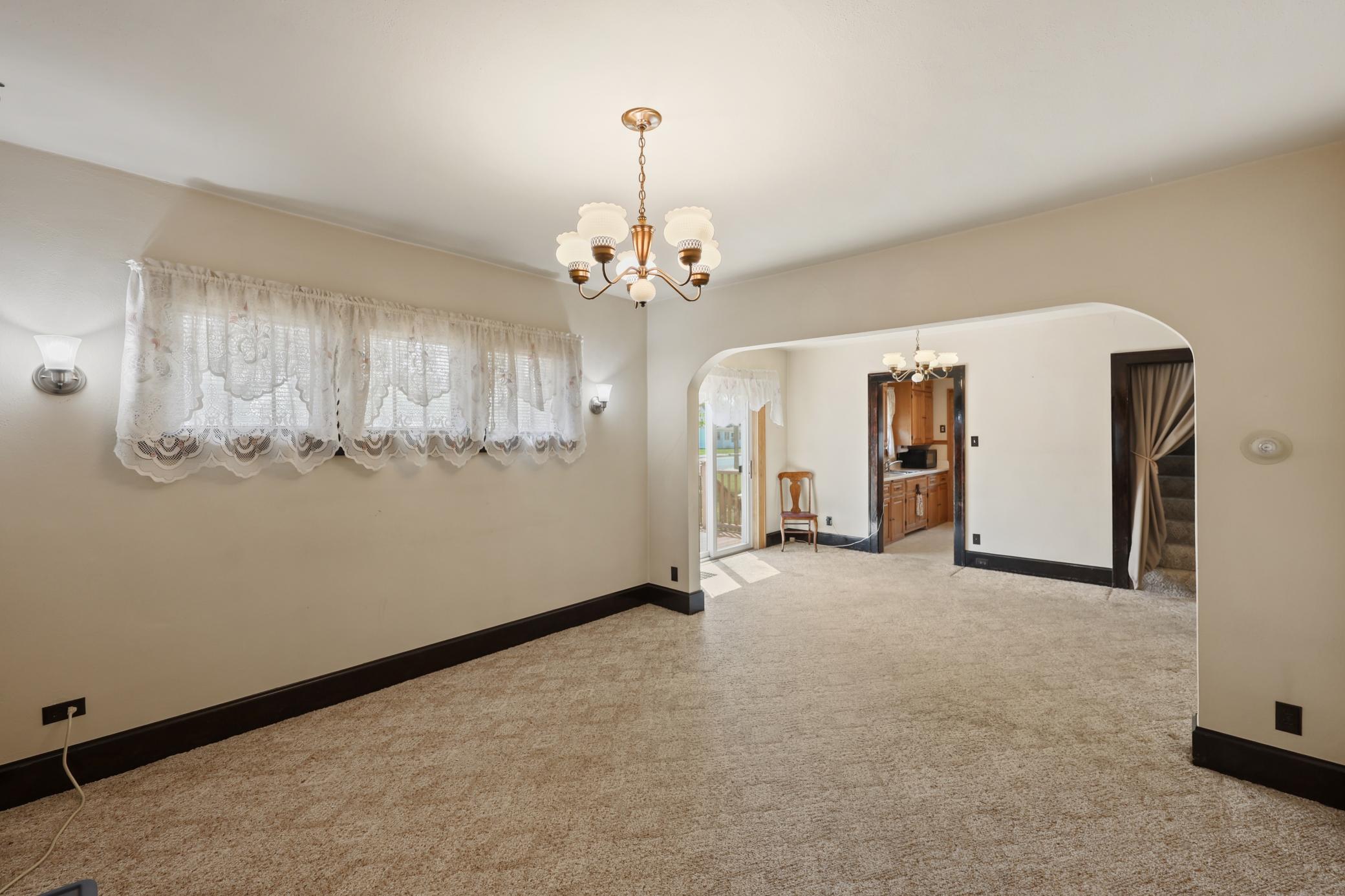 307 23rd Avenue N Property Photo 12