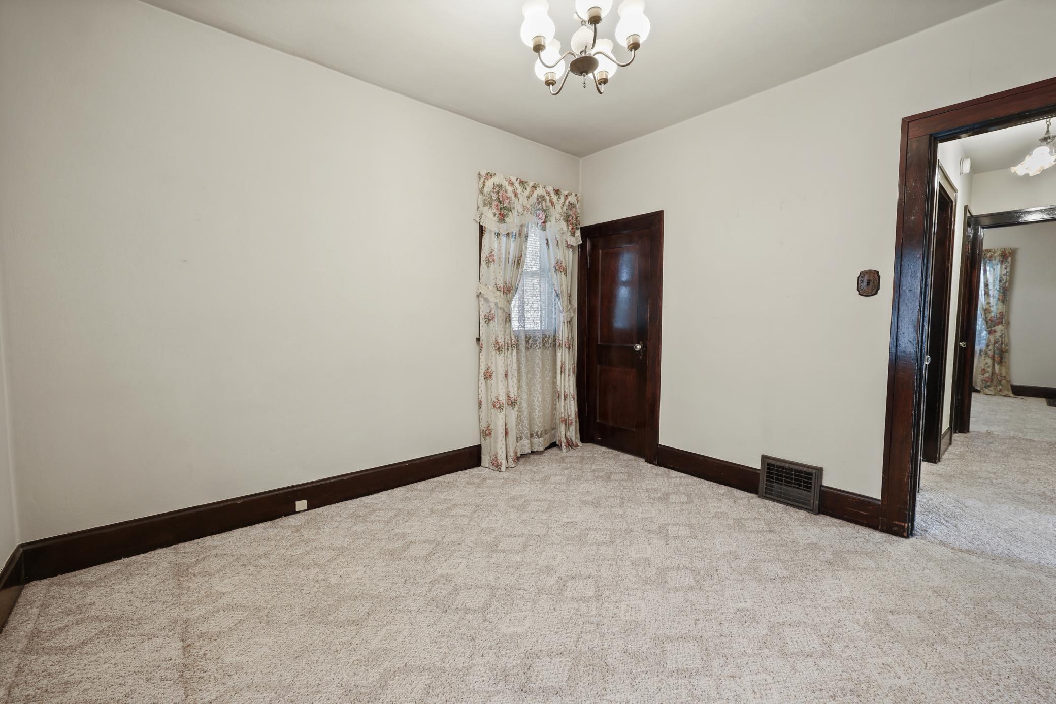 307 23rd Avenue N Property Photo 15