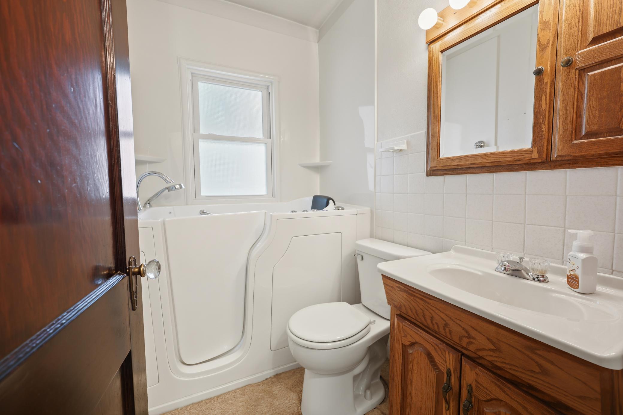 307 23rd Avenue N Property Photo 17