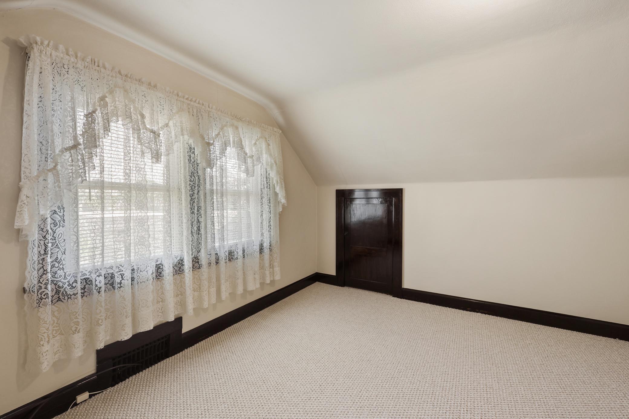 307 23rd Avenue N Property Photo 27