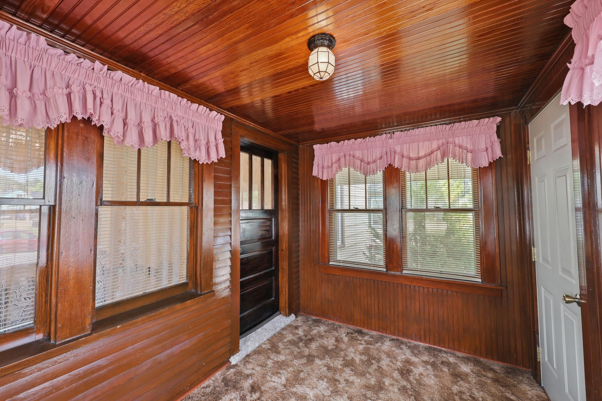 307 23rd Avenue N Property Photo 28
