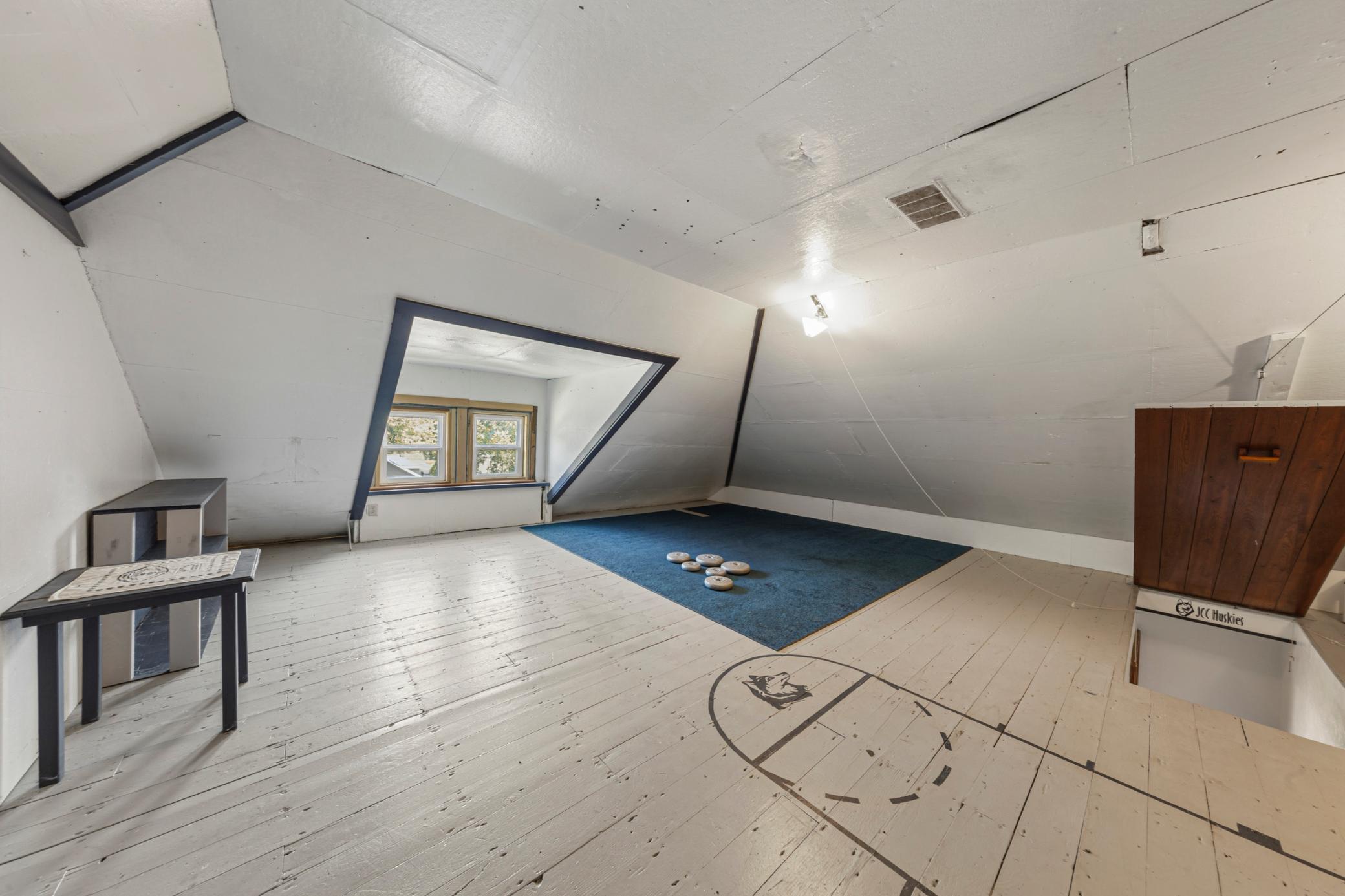 1009 South Street Property Photo 39