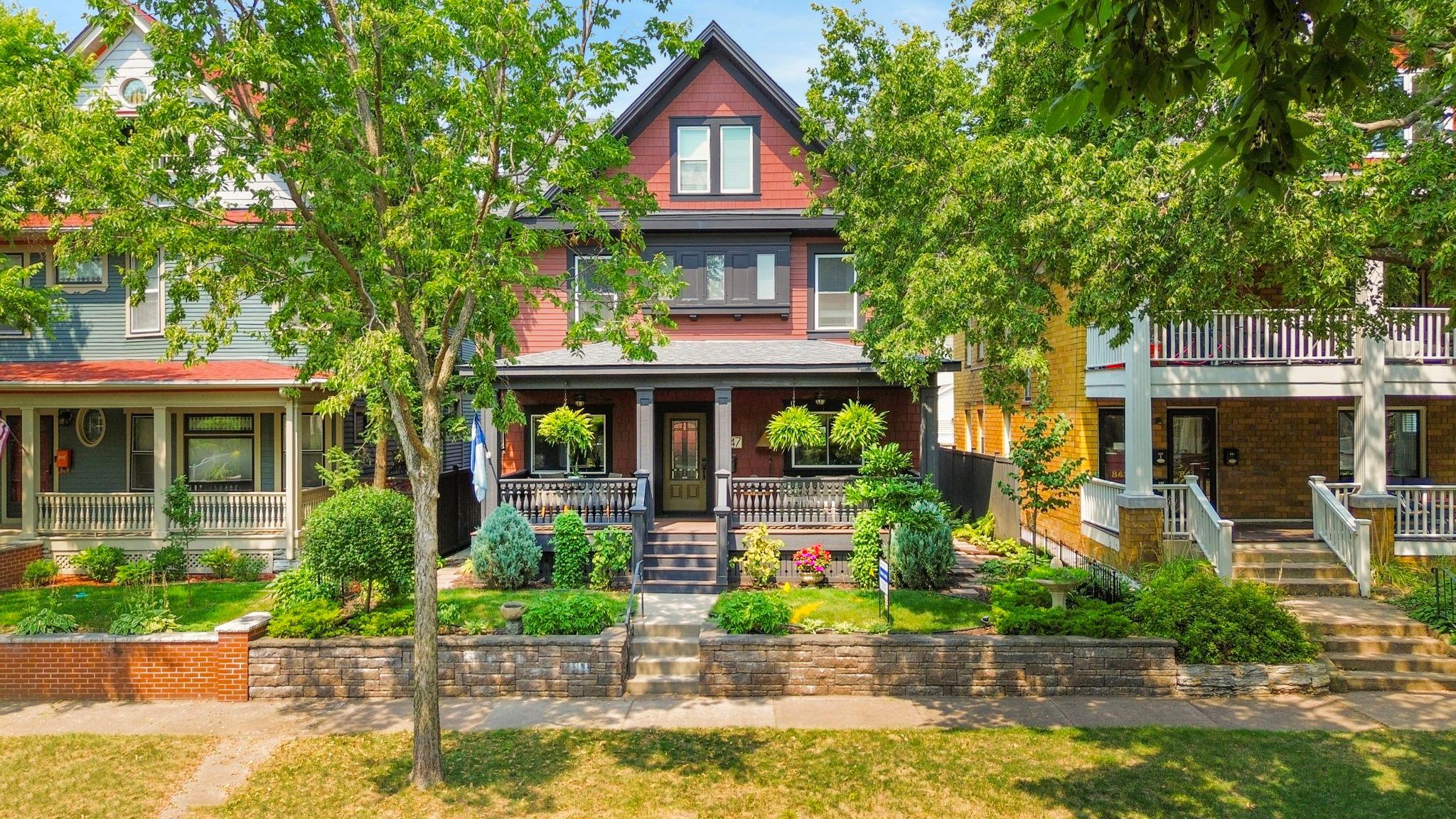 847 Ashland Avenue Property Photo 3