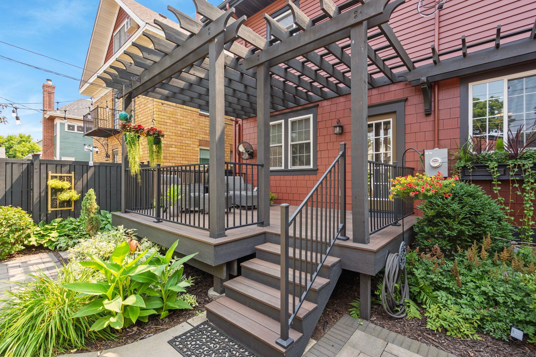 847 Ashland Avenue Property Photo 8