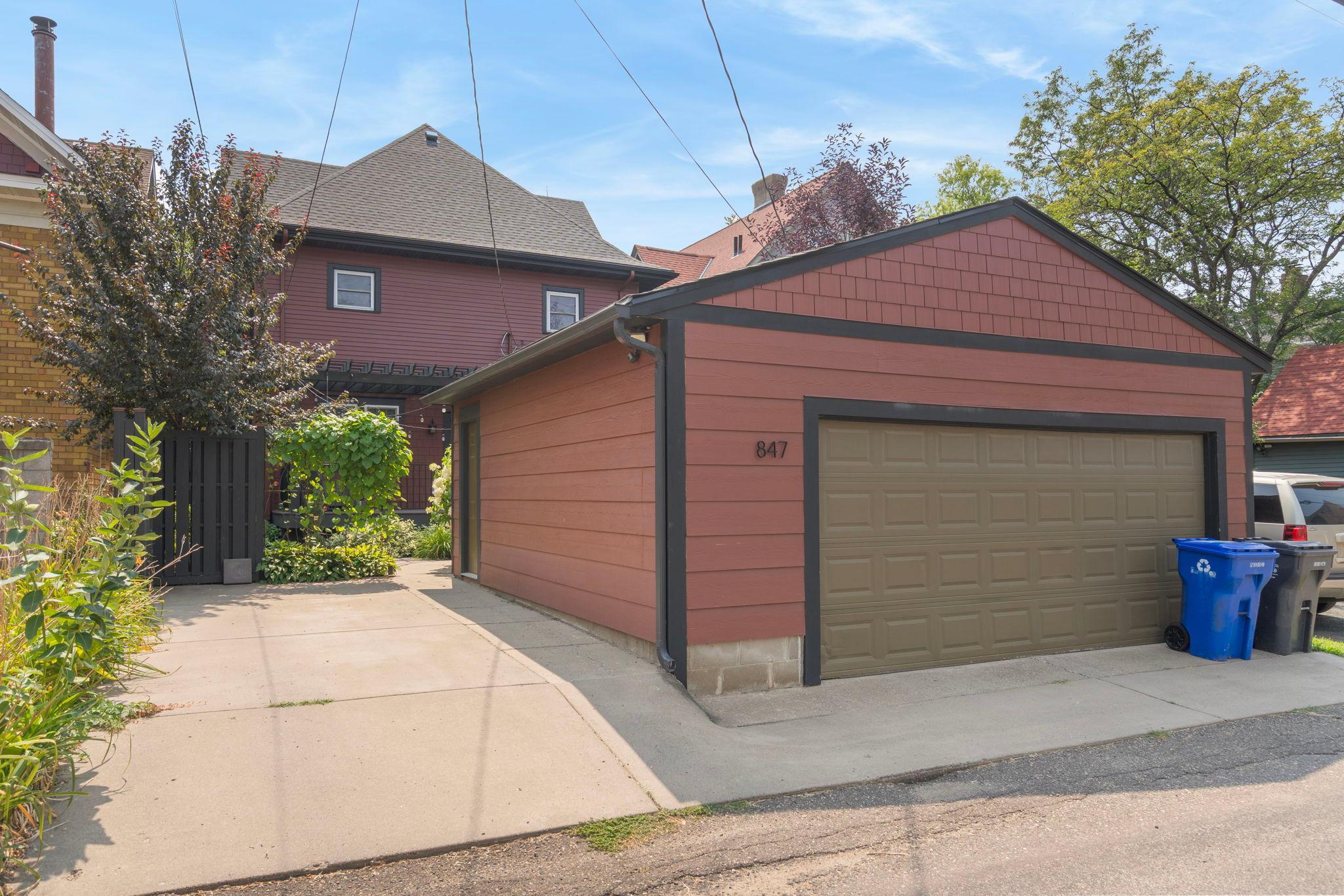 847 Ashland Avenue Property Photo 12