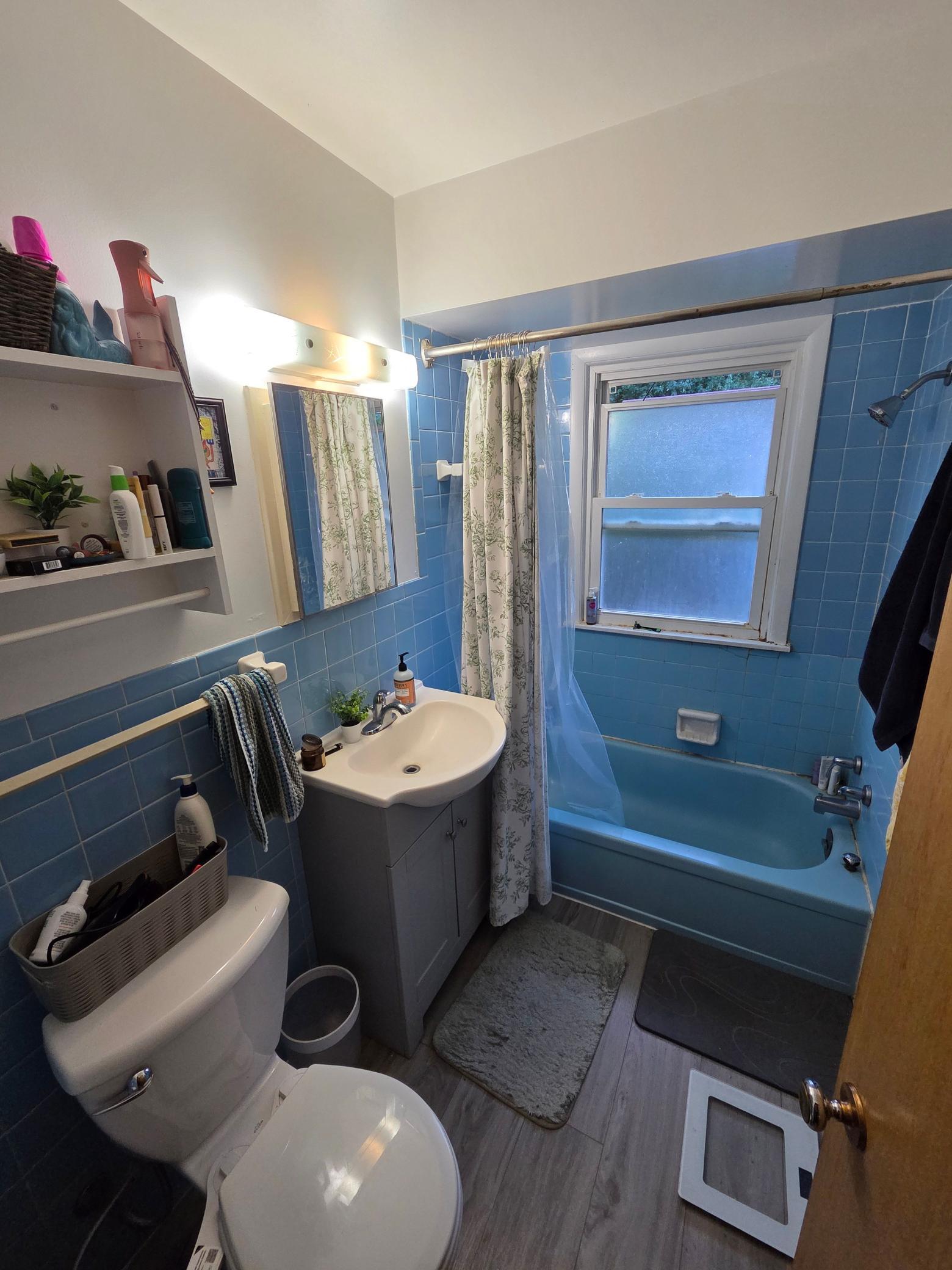 4229 Unity Avenue N Property Photo 6