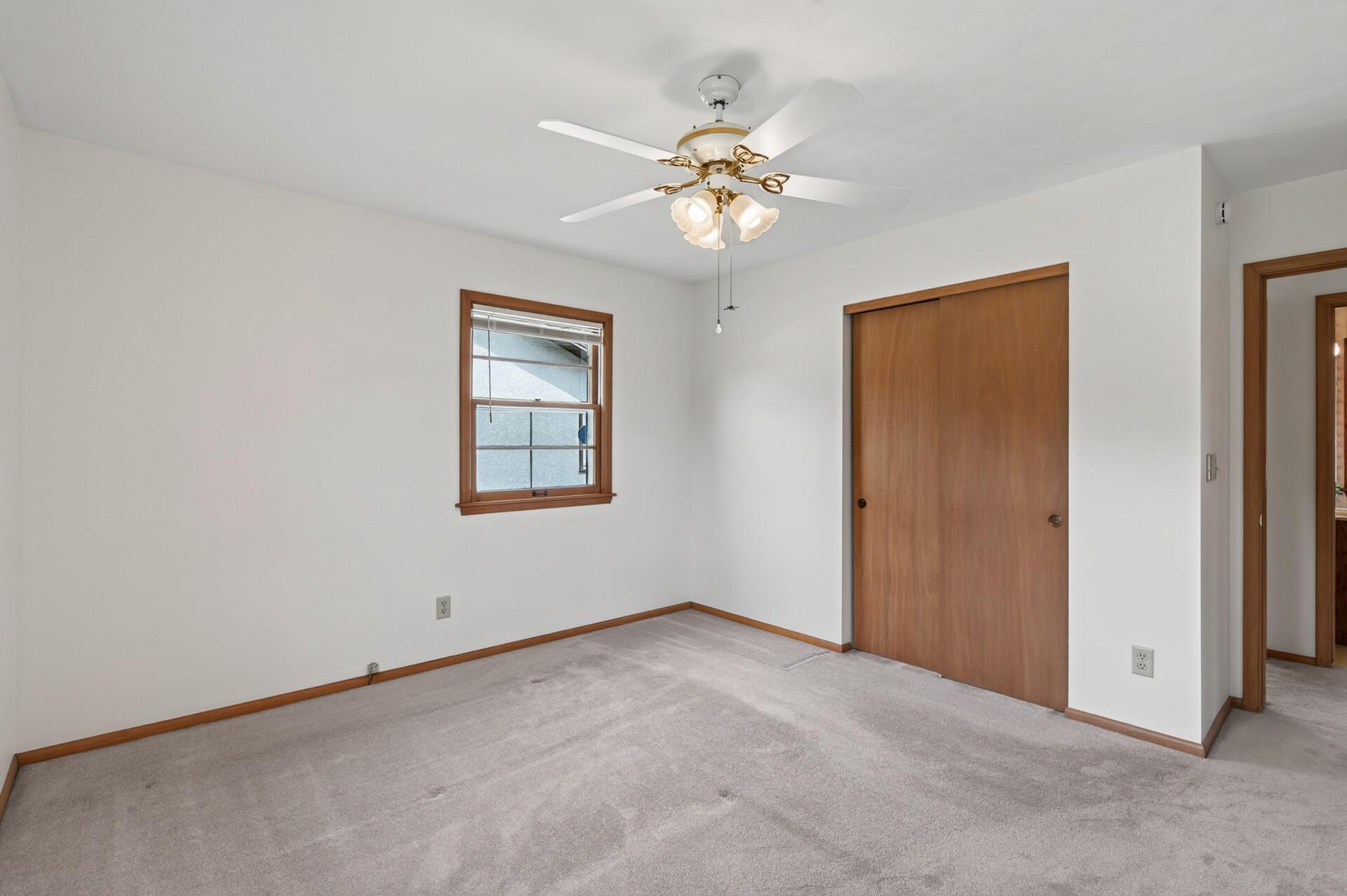 6836 Monroe Street Ne Property Photo 15