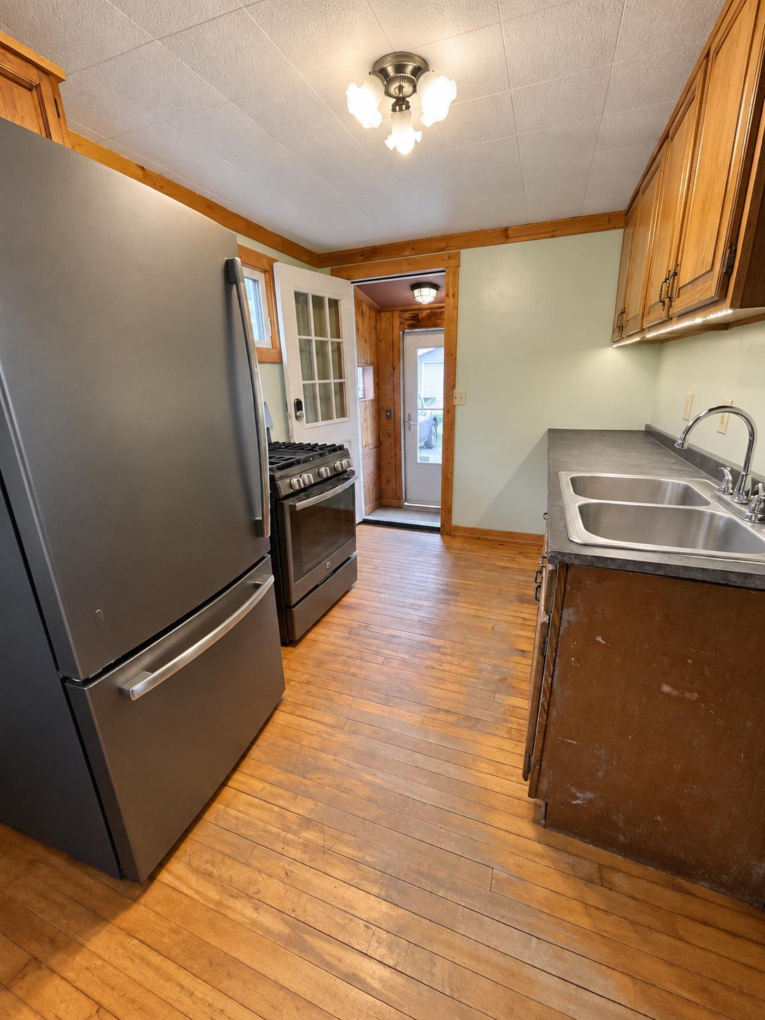412 Lafond Avenue Property Photo 10
