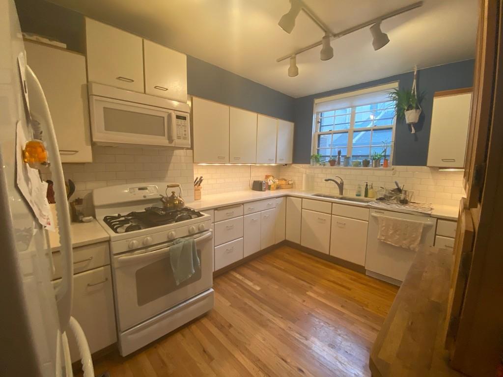 2921 Sunset Boulevard Property Photo 8