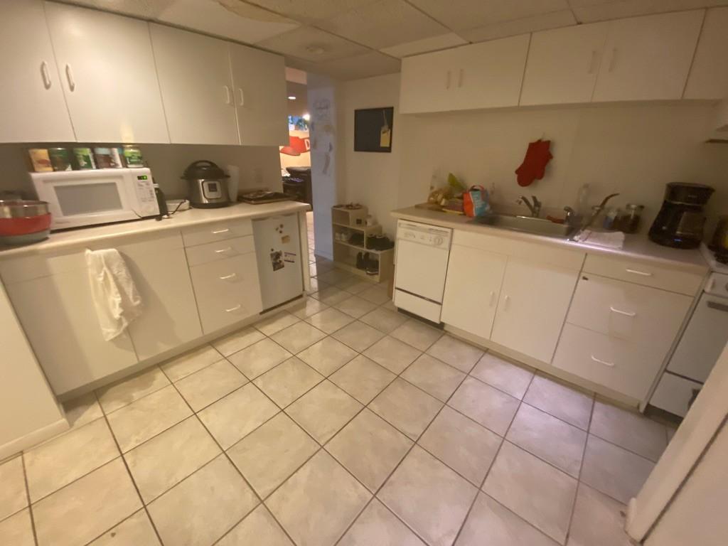 2921 Sunset Boulevard Property Photo 15