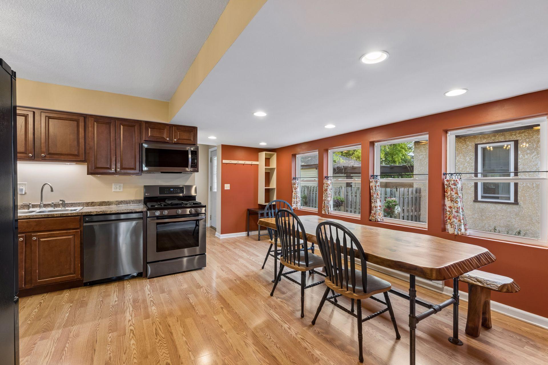 420 Daly Street Property Photo 15