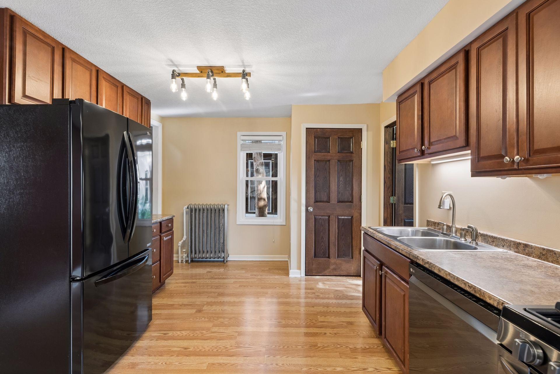 420 Daly Street Property Photo 18