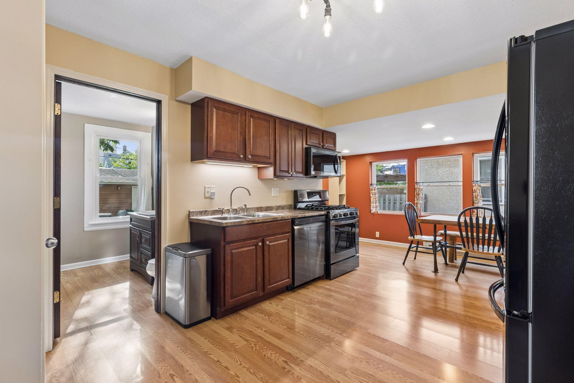420 Daly Street Property Photo 22
