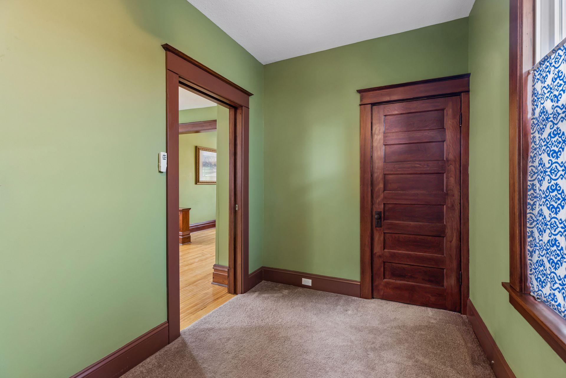 420 Daly Street Property Photo 33