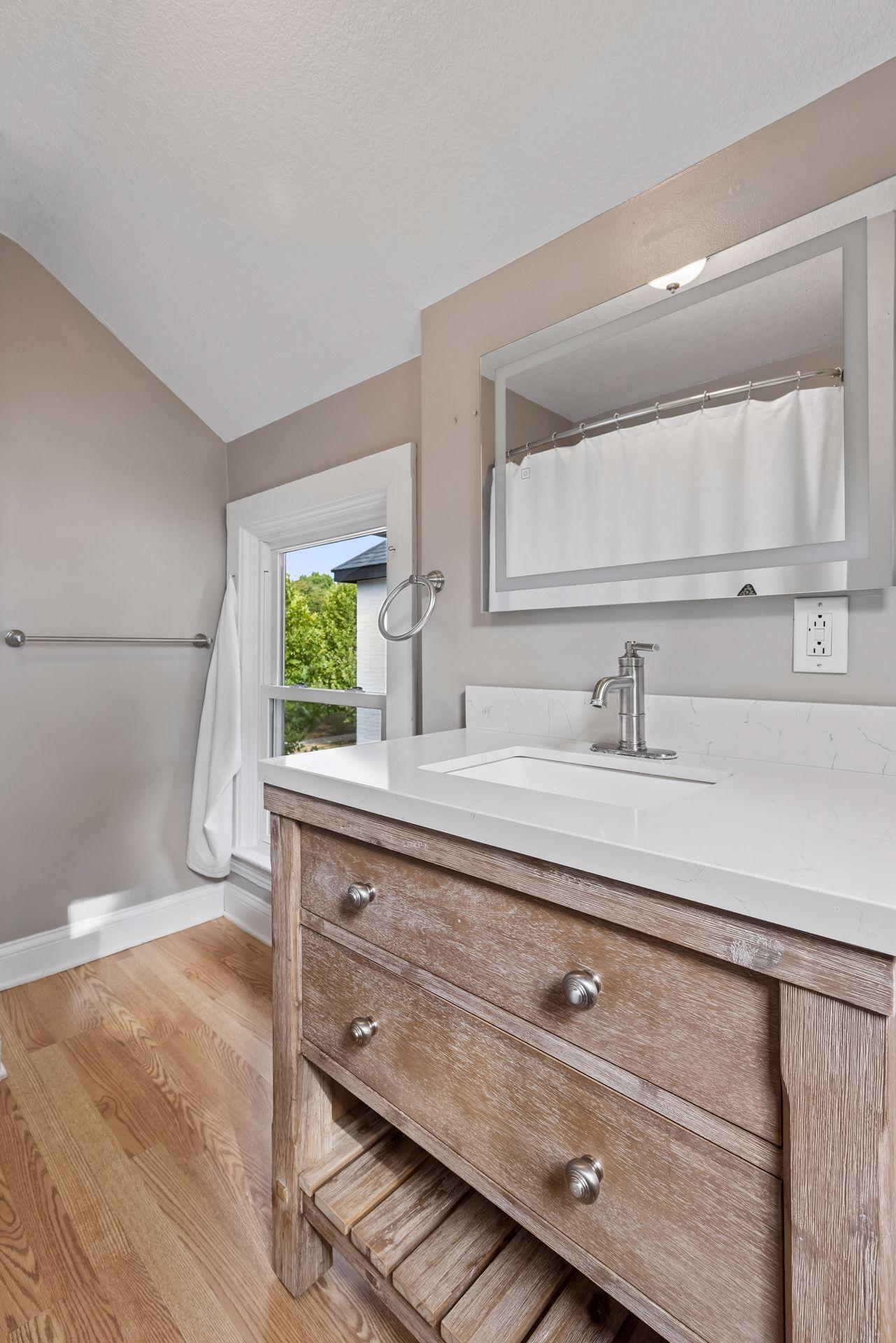 420 Daly Street Property Photo 37