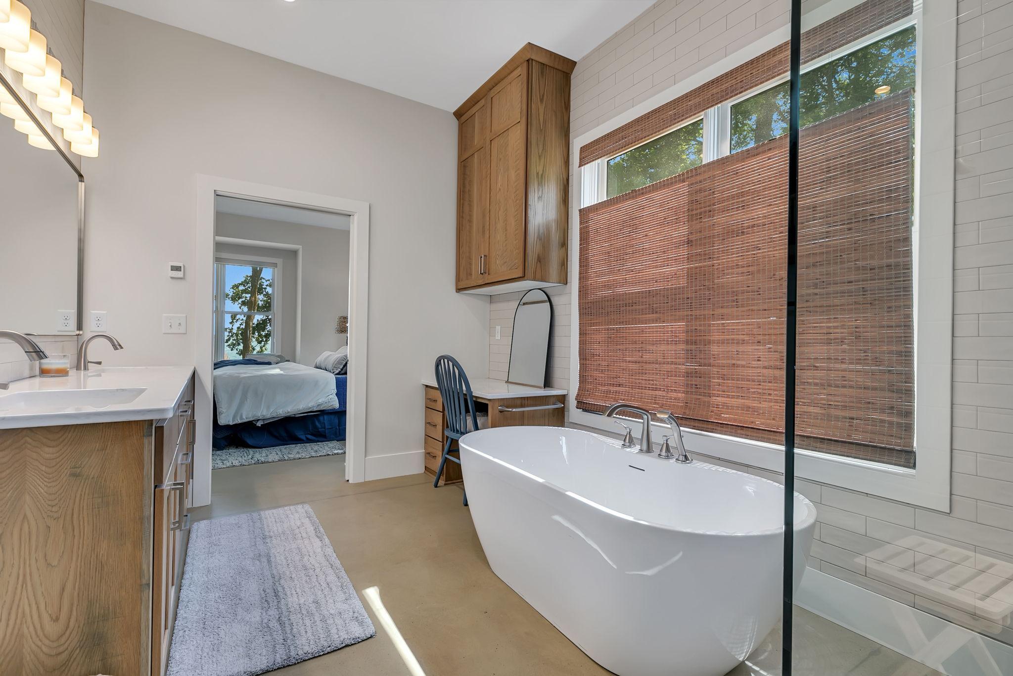 8995 N Shore Drive Property Photo 40
