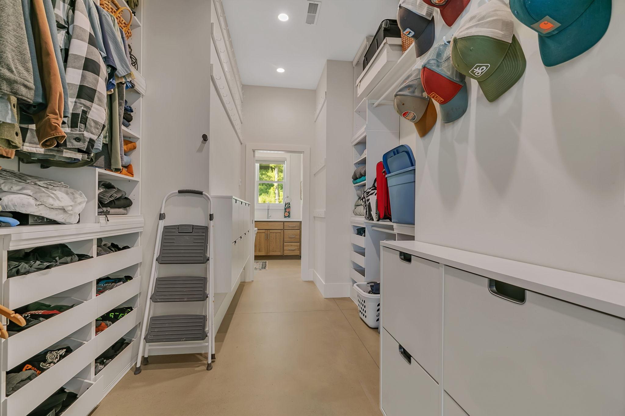 8995 N Shore Drive Property Photo 43