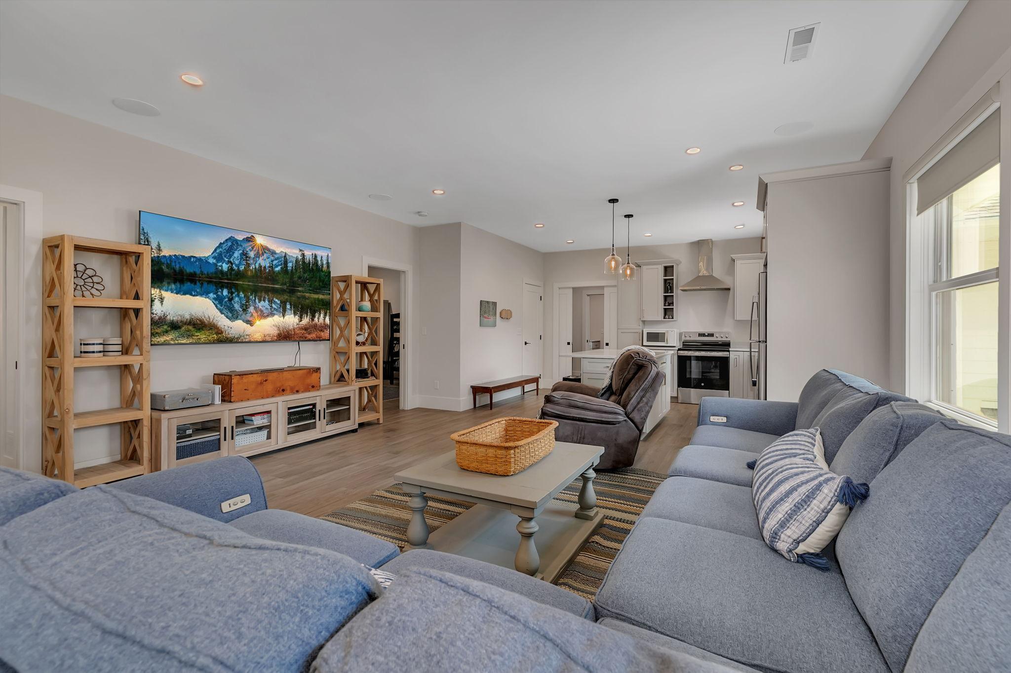 8995 N Shore Drive Property Photo 62